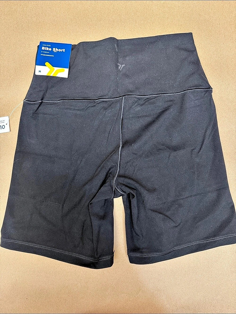 Old Navy High-Rise StudioSmooth Bike Short 6" Black Medium